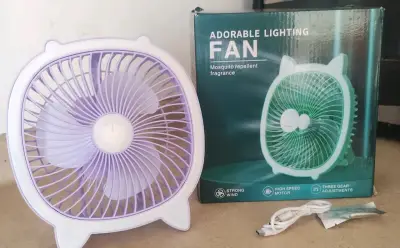 Ventilador LED con luz nocturna y tres velocidades - miniatura 2
