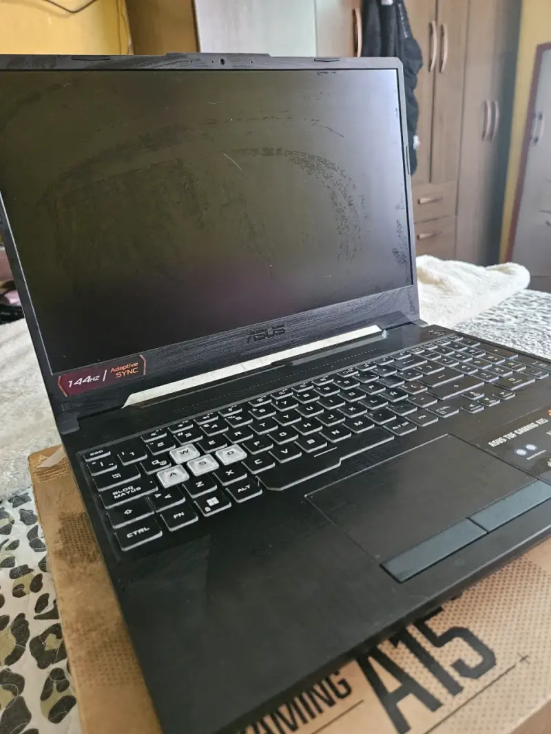 Laptop ASUS TUF Gaming A15 con pantalla 144Hz - 3