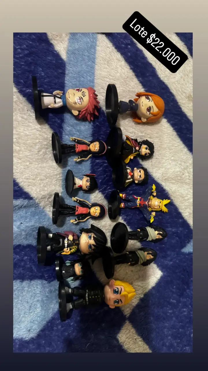 Lote de Figuras de Anime Miniatura