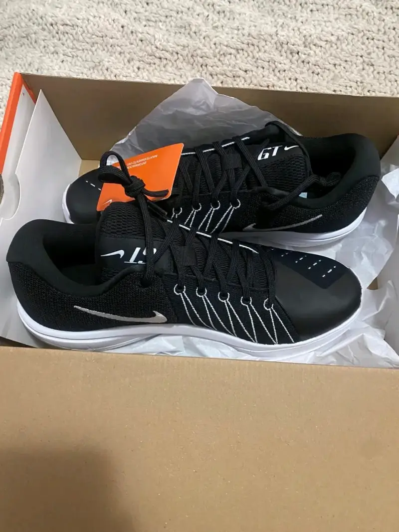 Zapatillas deportivas Nike negras nuevas - 1