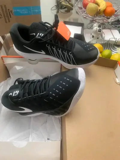 Zapatillas deportivas Nike negras nuevas - miniatura 3