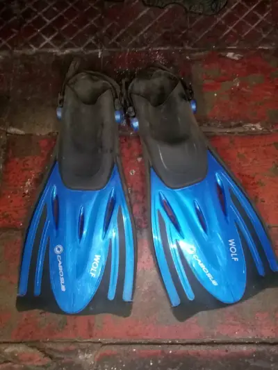 Aletas de buceo azules Cabo Sub Wolf - miniatura 1