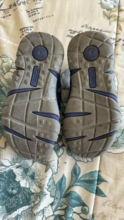 Sandalias deportivas niño en excelente estado. - miniatura 3