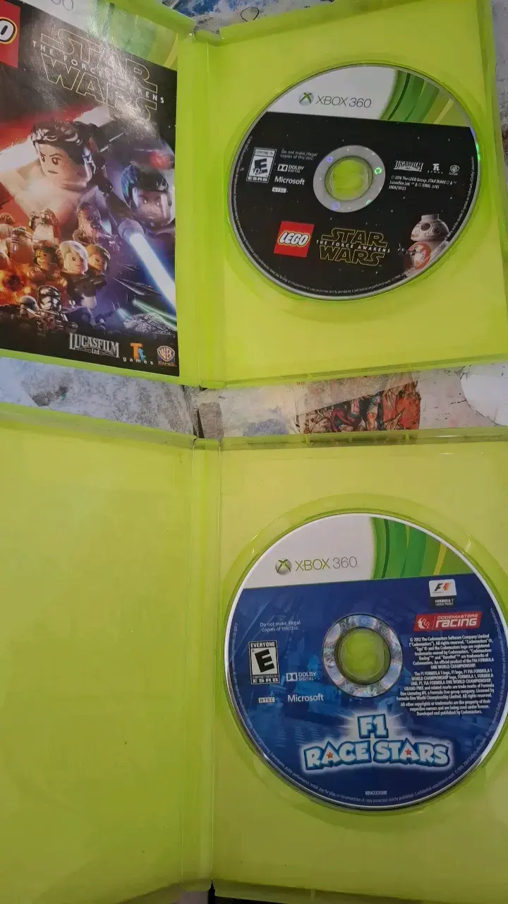 Juegos Xbox 360 LEGO Star Wars y F1 Race Stars - 2