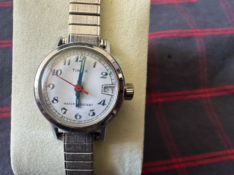 Reloj Timex de mujer correa metálica metálica - 2