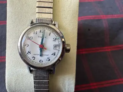 Reloj Timex de mujer correa metálica metálica - miniatura 2
