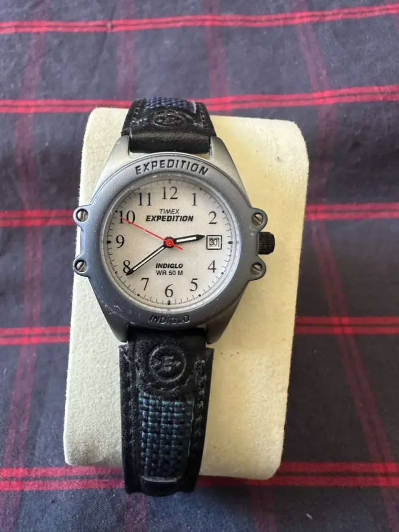 Reloj Timex Expedition Indiglo vintage de mujer - 3