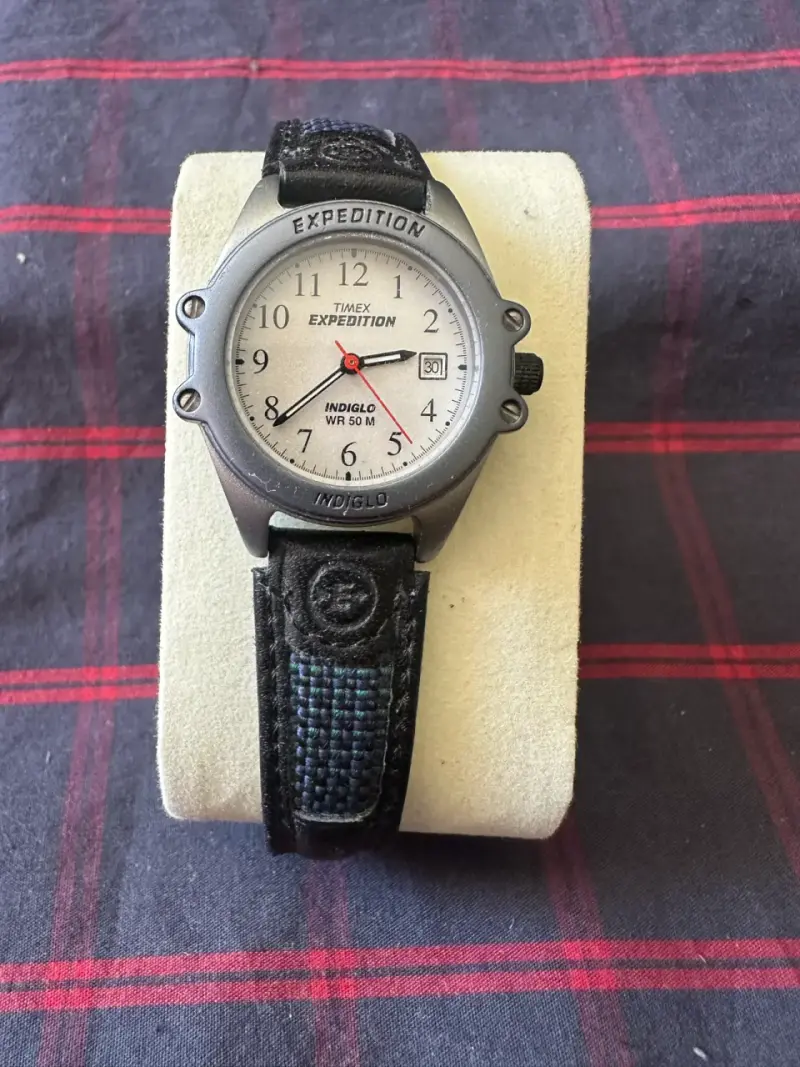 Reloj Timex Expedition Indiglo vintage de mujer - 5