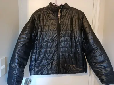 Chaqueta acolchada negra con forro polar - miniatura 1