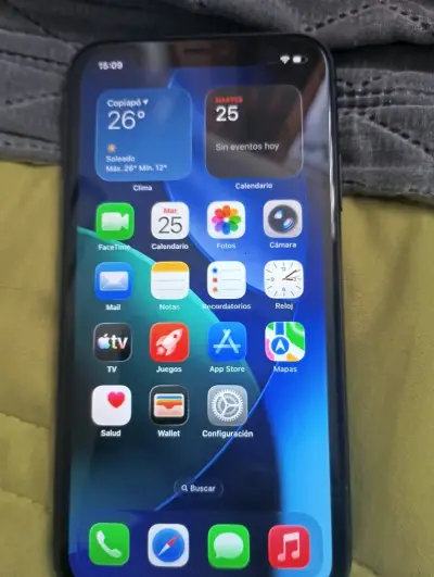 iPhone 11 de 64GB en buen estado - miniatura 1