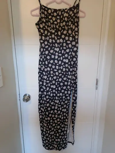 Vestido largo con estampado de margaritas - miniatura 1