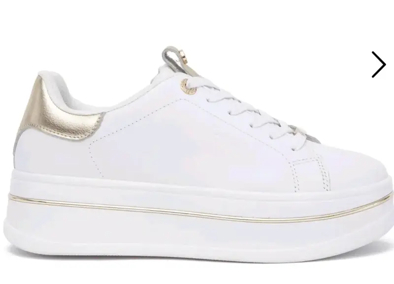 Zapatillas negras y blancas con plataforma - 3