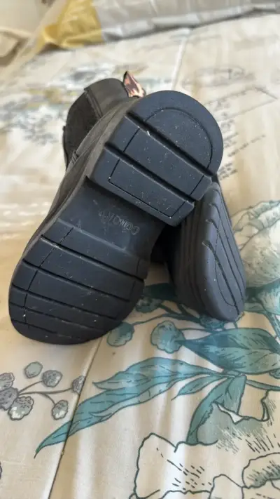 Botines negros para niños con detalle animal print - miniatura 4
