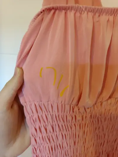Vestido largo rosa con detalle fruncido - miniatura 3