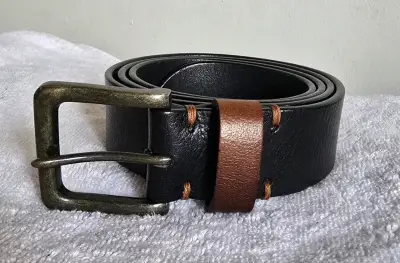 Cinturón de cuero para hombre en varios colores - miniatura 1
