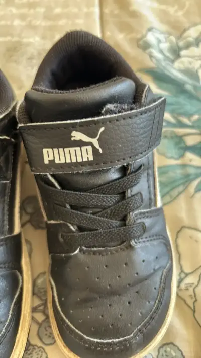 Zapatillas negras para niños Puma con velcro - miniatura 2