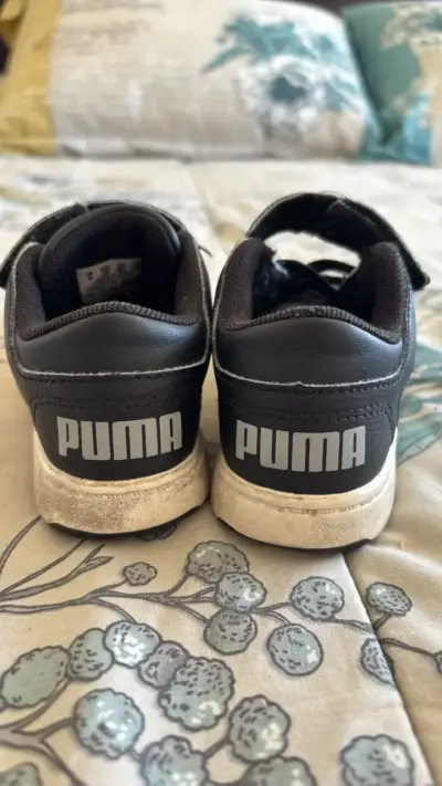 Zapatillas negras para niños Puma con velcro - miniatura 3