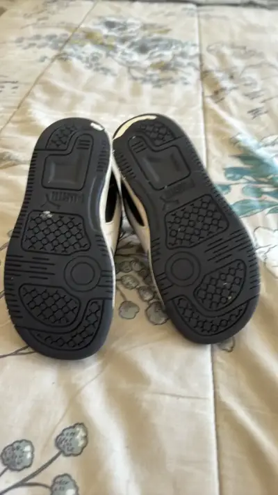 Zapatillas negras para niños Puma con velcro - miniatura 4