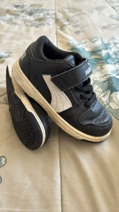 Zapatillas negras para niños Puma con velcro - miniatura 5