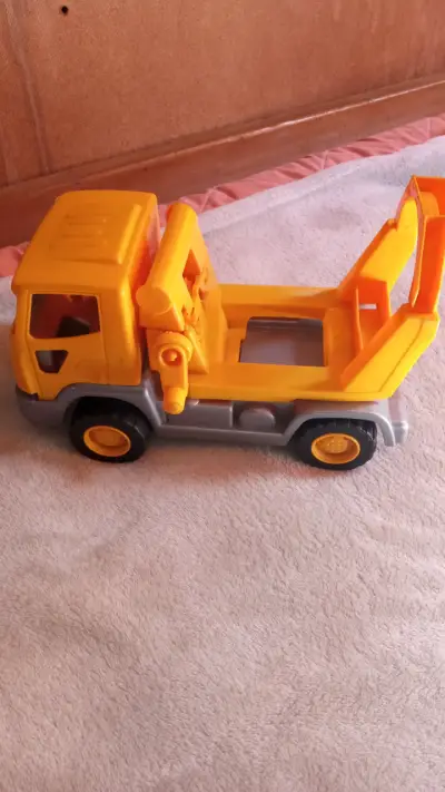 Camión de juguete remolque amarillo para niños - miniatura 2