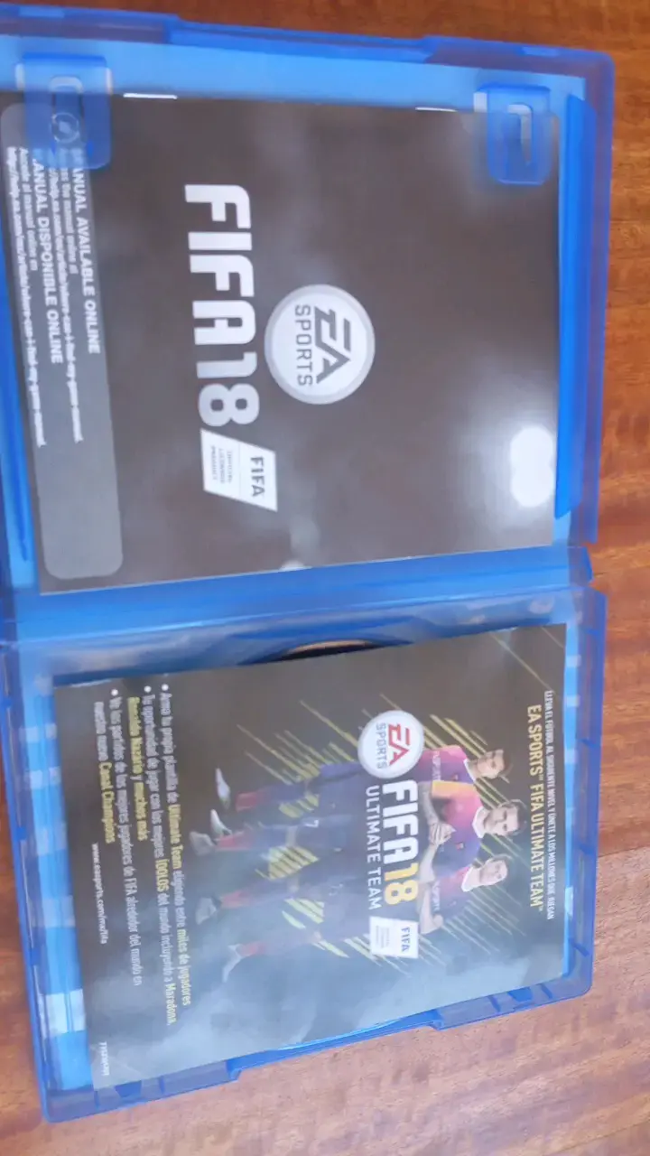 Juego FIFA 18 para PS4 en buen estado - 2