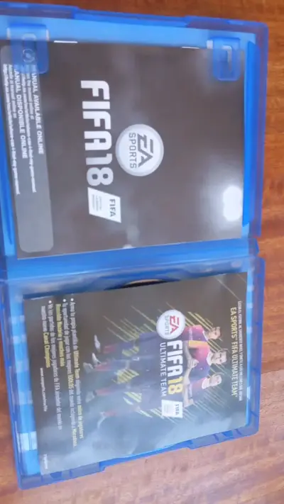 Juego FIFA 18 para PS4 en buen estado - miniatura 2