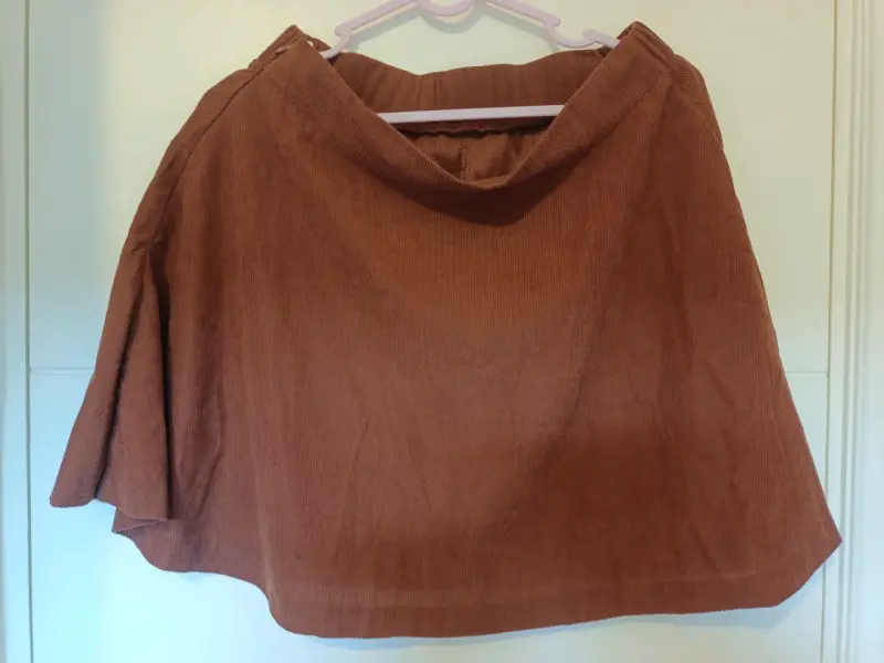 Falda corta color terracota para mujer - 2