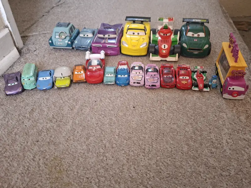 Set de autos de juguete Cars Disney Pixar - 1
