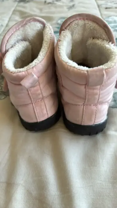 Botas de invierno para bebé rosadas - miniatura 2