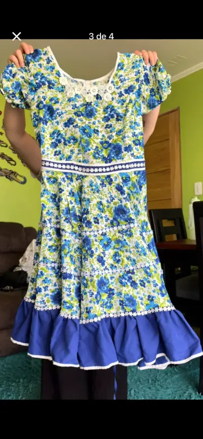 Vestido de cueca floral azul - miniatura 2