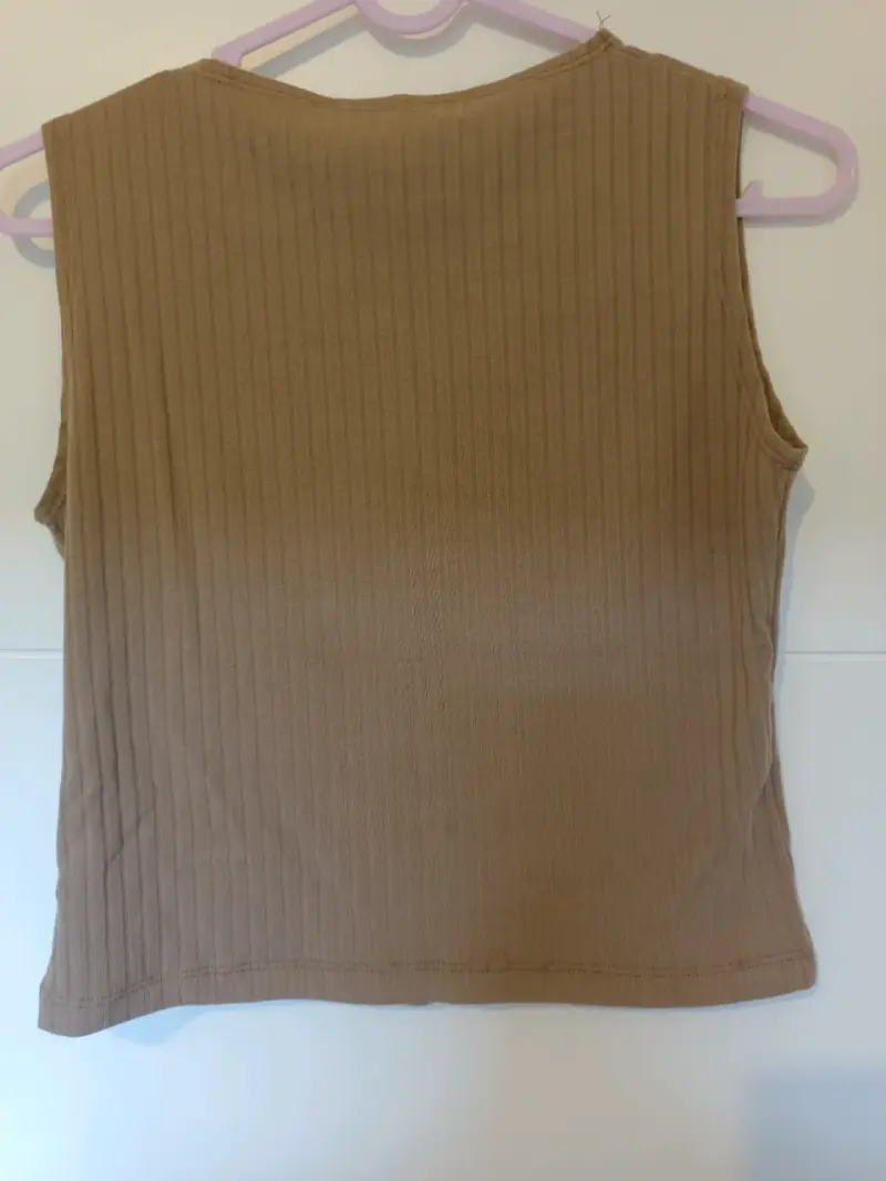 Polera sin mangas beige para mujer - 2
