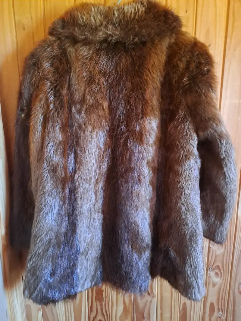 Abrigo de piel de castor talla L Xl - 2
