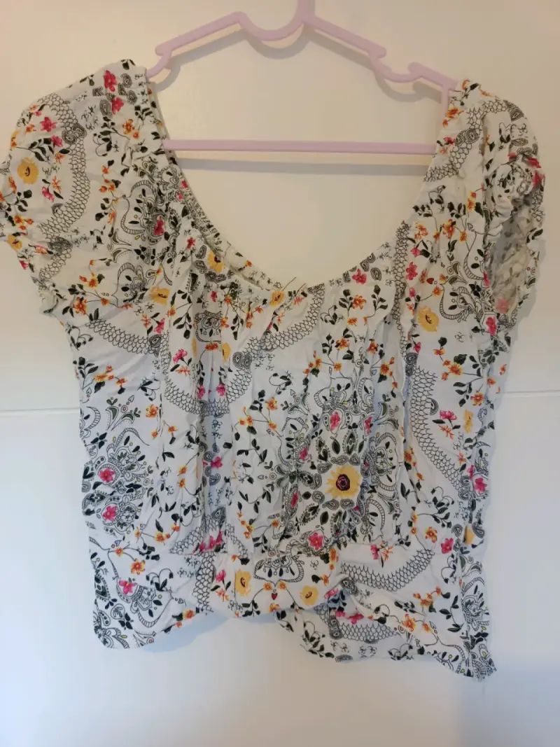 Blusa estampada floral manga corta