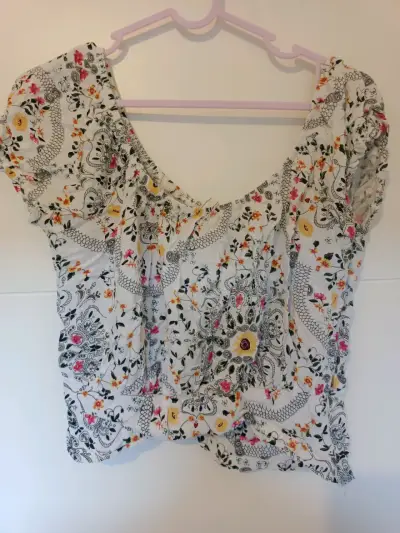 Blusa estampada floral manga corta - miniatura 1
