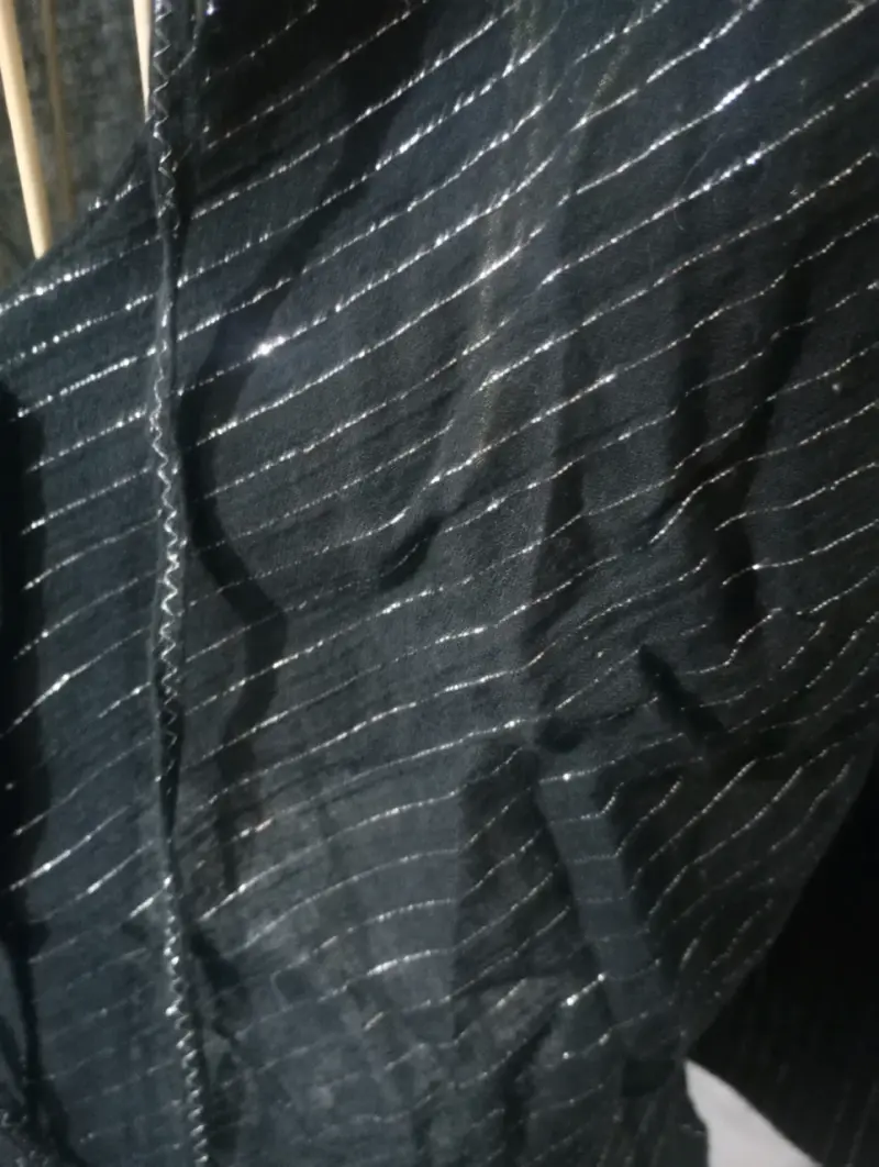 Blusa negra con rayas brillantes Americanino - 2