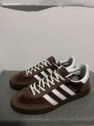 Zapatillas Adidas Spezial marrón y blanco - miniatura 1