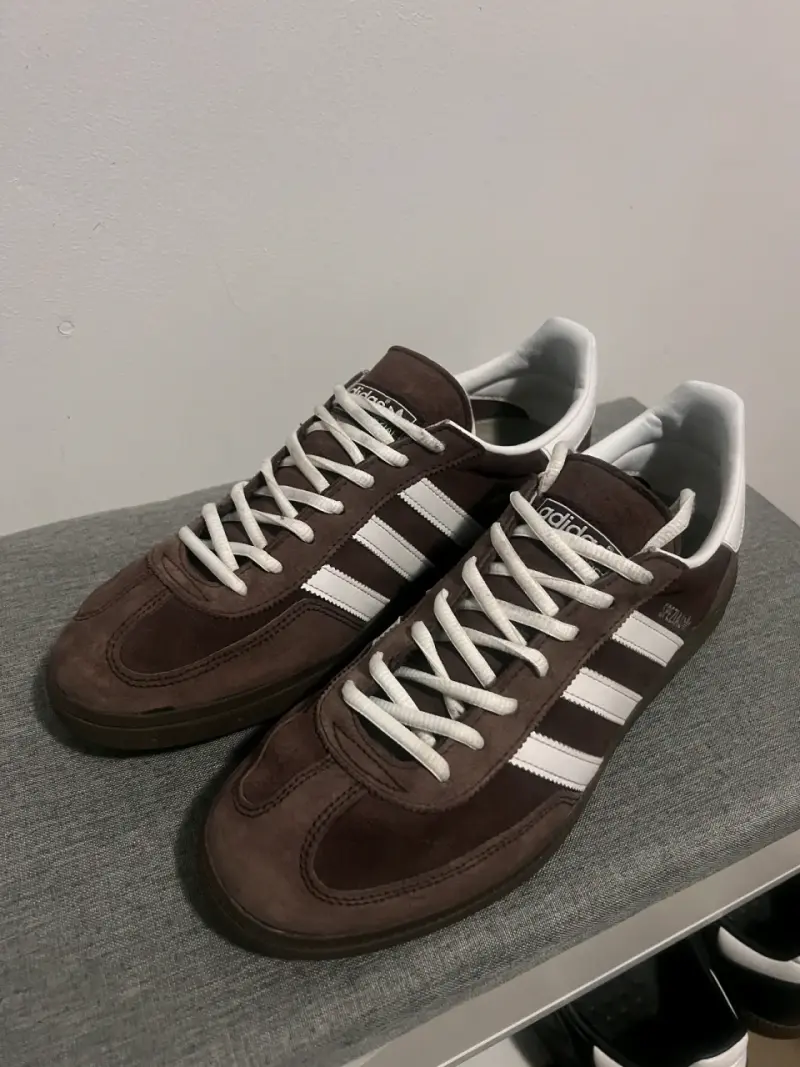 Zapatillas Adidas Spezial marrón y blanco - 2