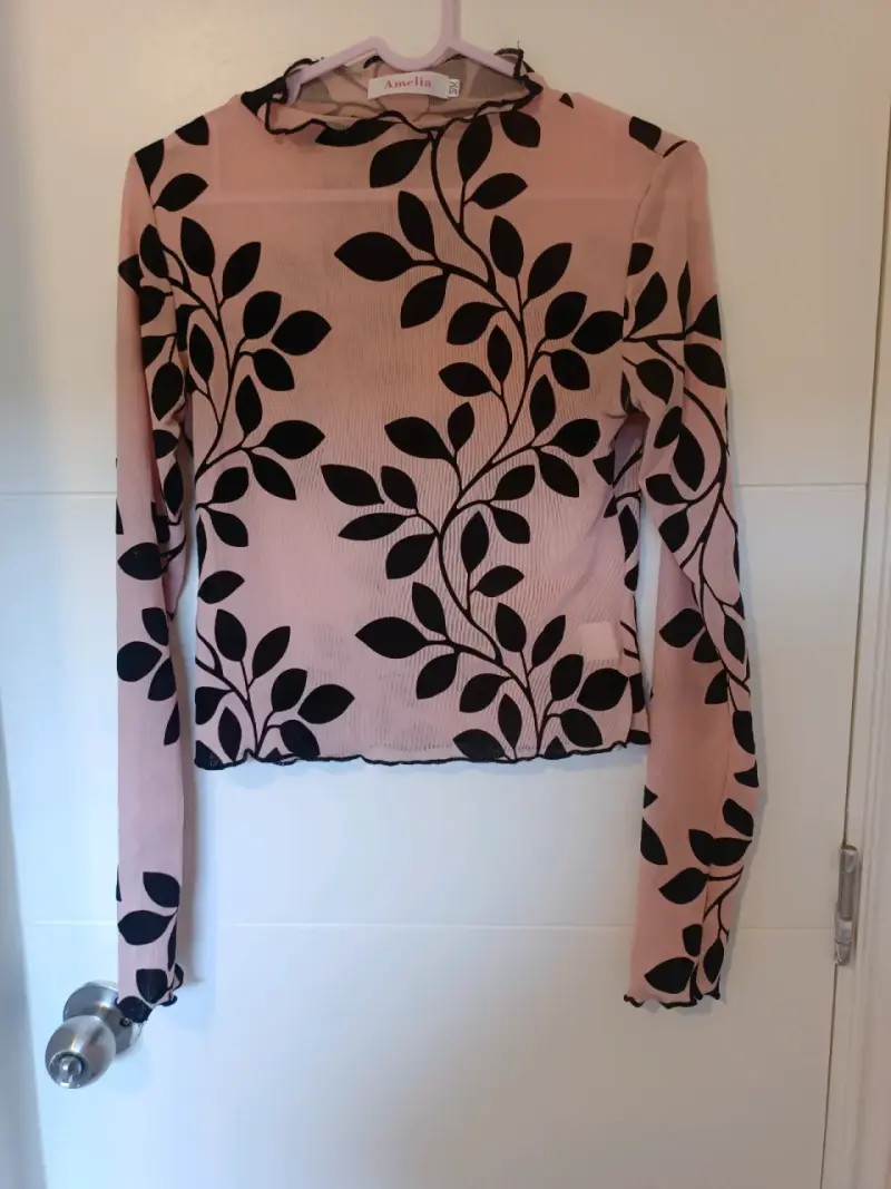 Blusa de manga larga con estampado de hojas