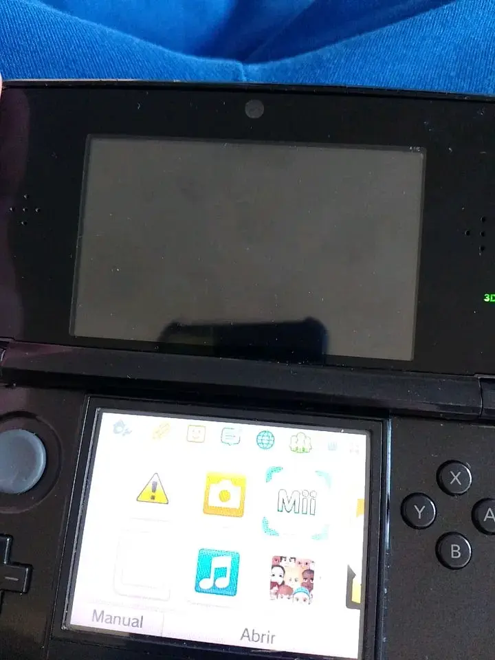 Consola Nintendo 3DS Negra con pantalla mala - 2