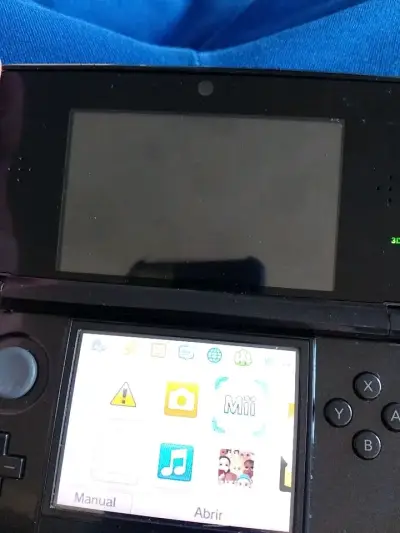 Consola Nintendo 3DS Negra con pantalla mala - miniatura 2