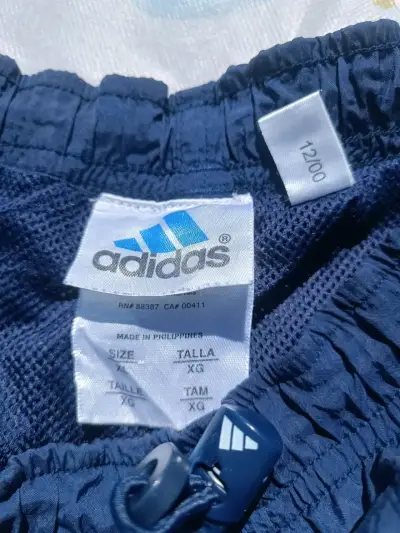 Buzo Adidas talla 16 máximo XS - miniatura 4