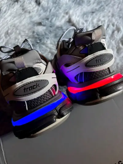 balenciaga track led - miniatura 8