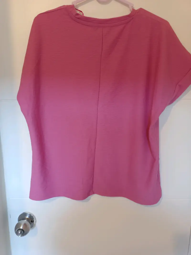 Polera rosa para mujer con etiqueta - 2