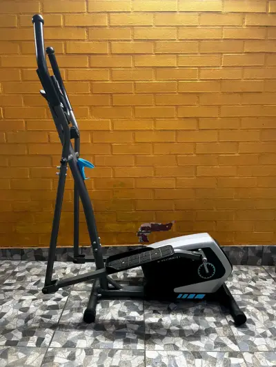 Elíptica Ultimate Fitness con monitor digital - miniatura 5