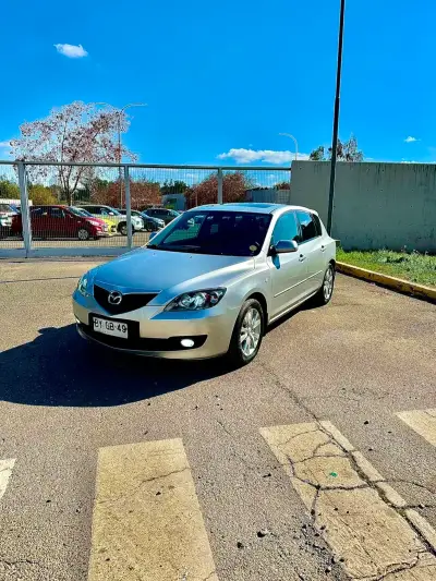 Mazda 3 Hatchback 2008 en buen estado - miniatura 1