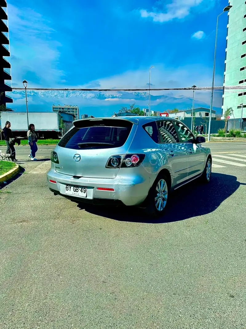 Mazda 3 Hatchback 2008 en buen estado - 2