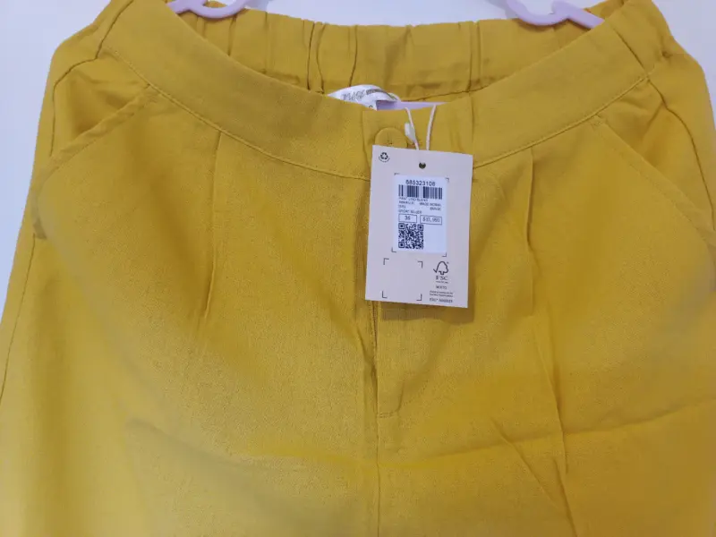 Pantalones amarillos de mujer - 3