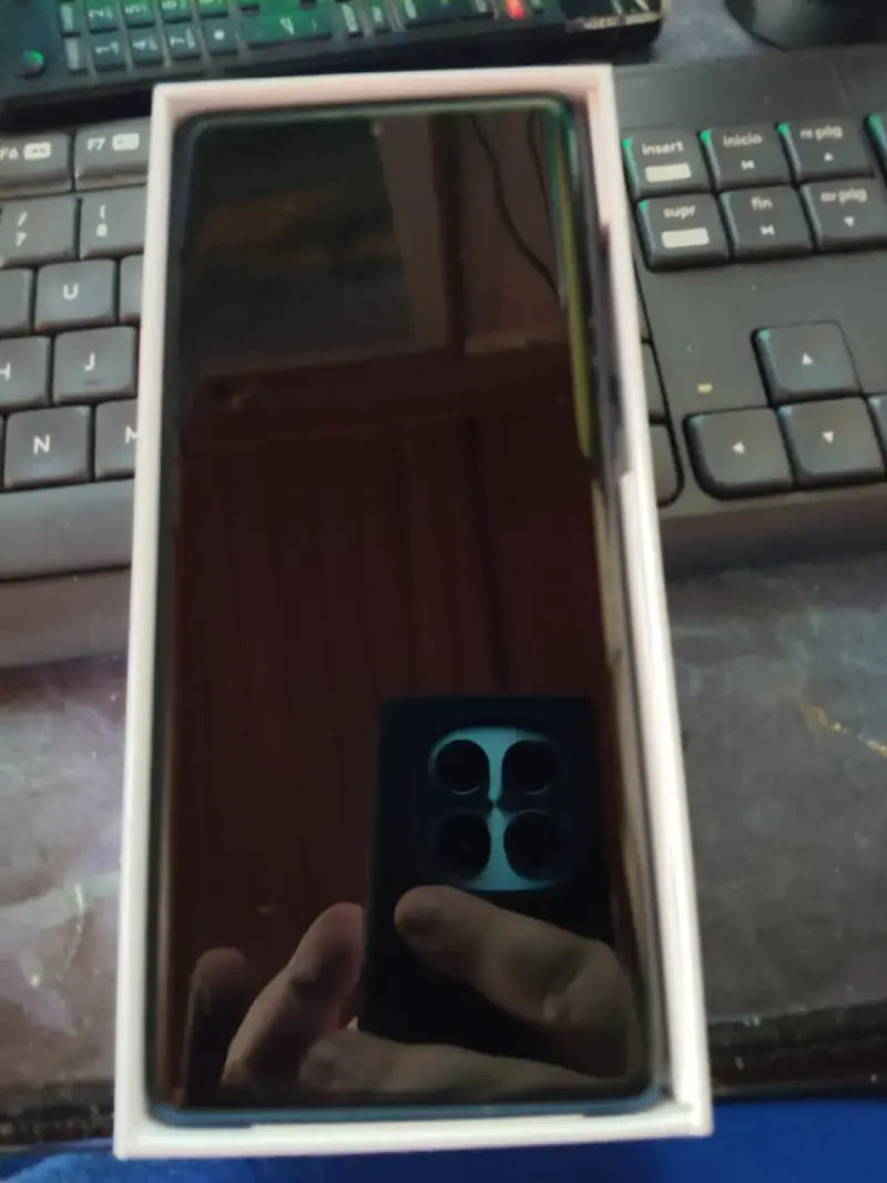 VENDO O PERMUTO  Motorola Edge 60 con 5G - 3