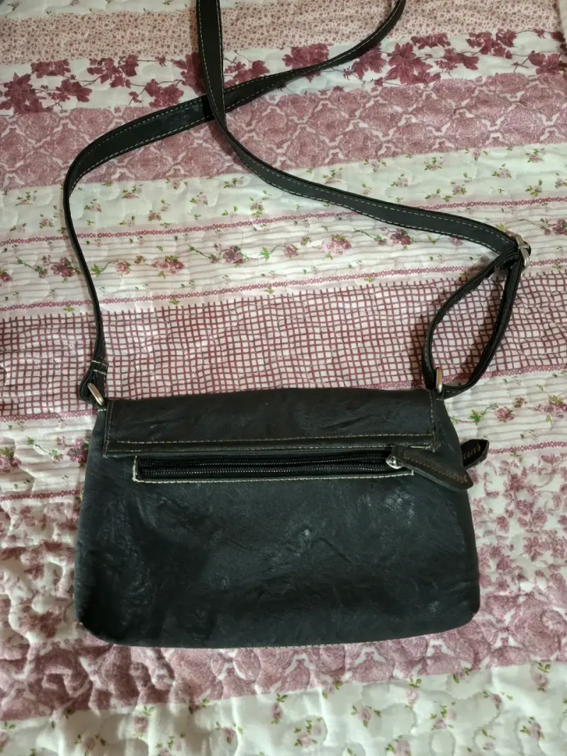 Cartera bandolera negra con cierre - 2
