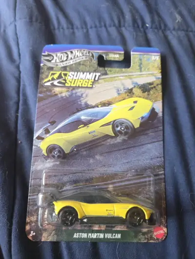 Hot Wheels Aston Martin Vulcan - miniatura 1